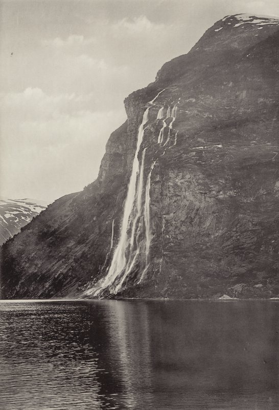 De Zeven Zusters (Waterval) Geiranger door Norwegian Photographer