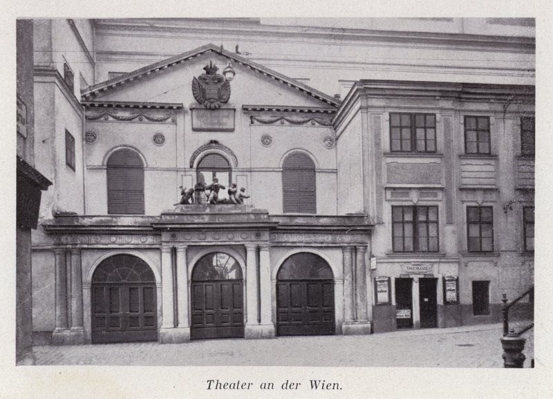 Theater an der Wien door Austrian Photographer