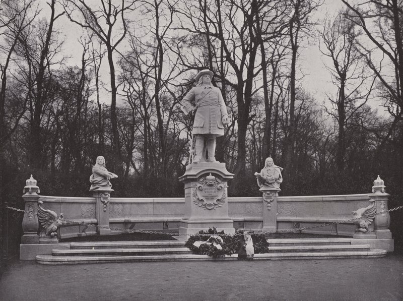 Denkmal In Der Sieges-Allee, Friedrich Wilhelm, Der Grosse Kurfurst door Photographer German