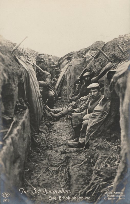 Duitse soldaten nemen een pauze in de loopgraven, Eerste Wereldoorlog door Photographer German