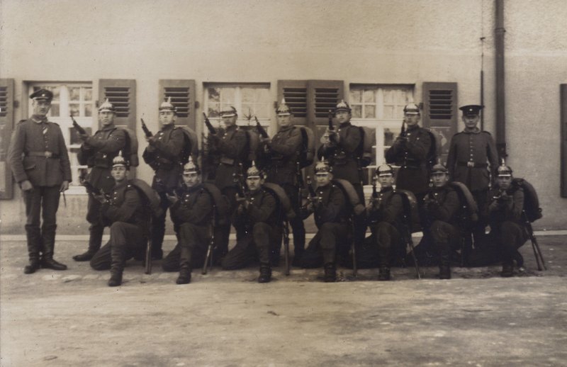 Groep Duitse legerinfanteriesoldaten (zw/w foto) door Photographer German
