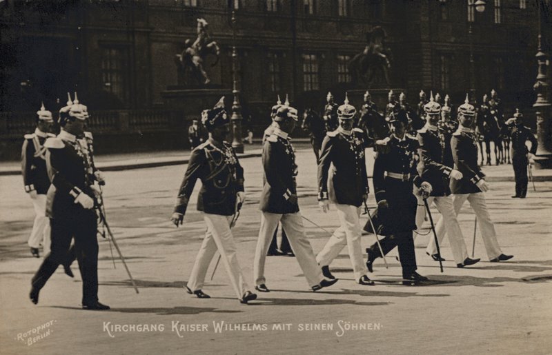 Kaiser Wilhelm II en zijn zonen (zwart-wit foto) door Photographer German