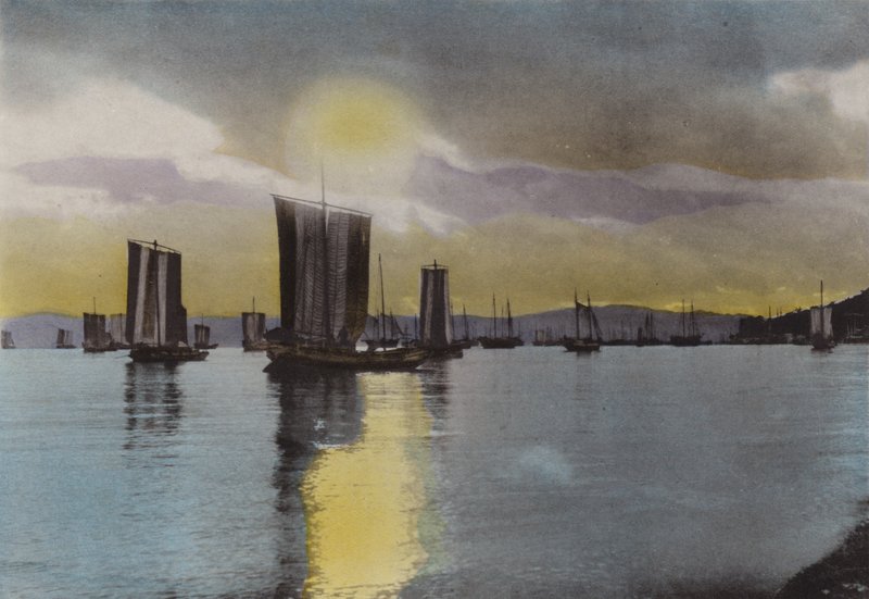 Japan, ca. 1912: Zonsondergang, Akashi-kust door Photographer Japanese