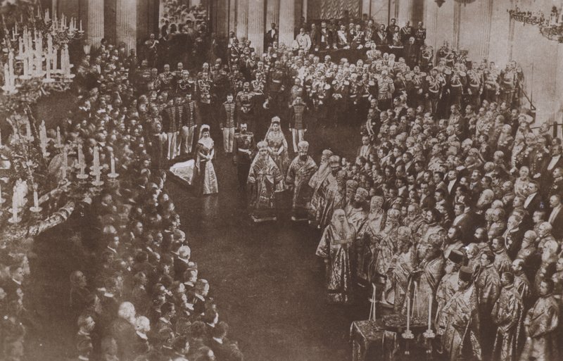 Kroning van Tsaar Nicolaas II en Tsarina Alexandra van Rusland, Uspensky-kathedraal, Moskou door Russian Photographer