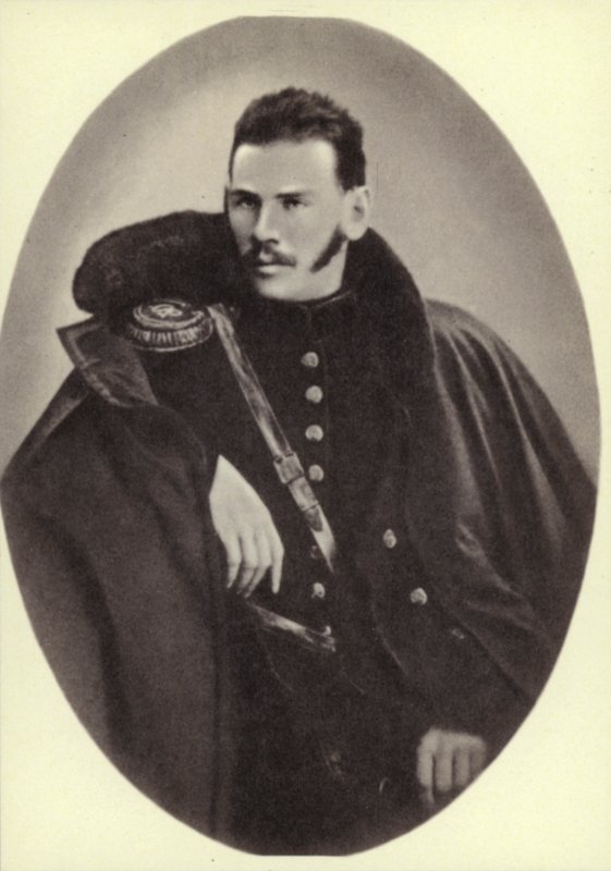 L N Tolstoi door Russian Photographer