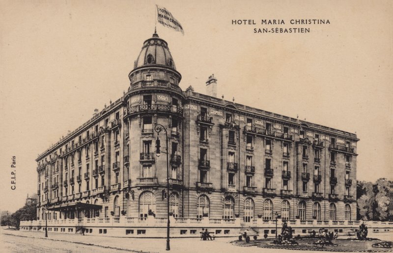 Hotel Maria Christina, San-Sebastien (zwart-wit foto) door Spanish Photographer