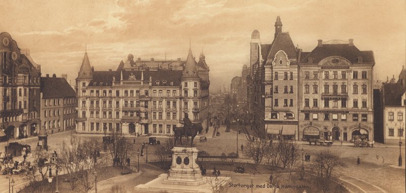 Malmo: Stortorget met Ostra Hamngatan (z/w foto) door Swedish Photographer