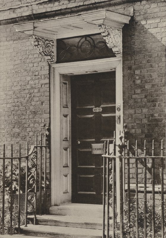 Deur, Rye, Sussex (zw/w foto) door William Galsworthy Davie