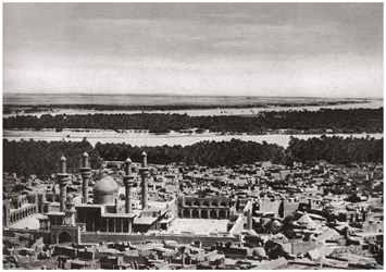 De Kadhimiya, de heilige stad nabij Bagdad, vanuit een vliegtuig, Irak, 1925