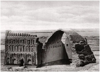 De Taq-i Kisra vanuit de lucht, Ctesiphon, Irak, 1925