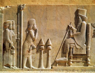 Een Medische officier brengt hulde aan koning Darius I (c.550-486 v.Chr.) uit de Schatkamer, c.515 v.Chr.