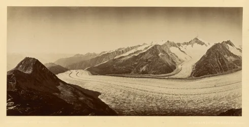 [Besneeuwde bergpas].