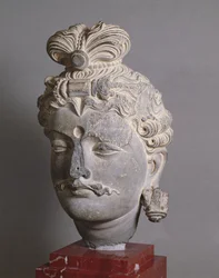 Hoofd van een Bodhisattva, Grieks-boeddhistische stijl, uit Buner, 2e eeuw