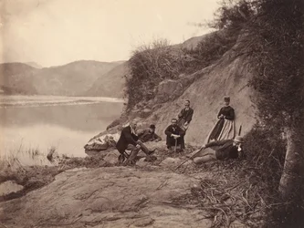 Groepsportret bij Fangguangyan-klooster, Fujian, ca. 1869