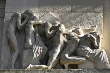 Monument voor de Doden, Pere Lachaise begraafplaats, Parijs (foto)