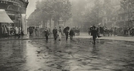 Een regenachtige dag op de boulevard — Parijs