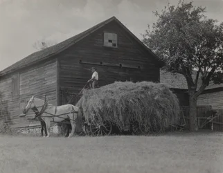 De hooiwagen en de schuur