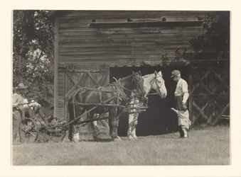 [Yvonne Boursault, Fred Varnum en twee niet-geïdentificeerde mannen, Lake George]