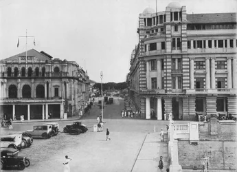 Het Grand Oriental Hotel en P. & O. Gebouw, Ceylon, ca. 1890