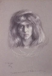 Natalie met golvend haar