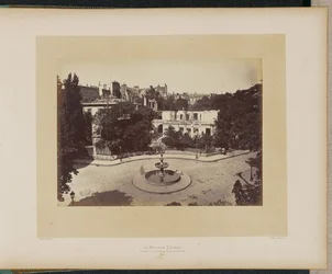 Het huis Thiers tijdens de afbraak, onder de Commune.