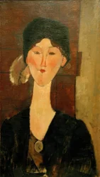 Beatrice Hastings voor een deur
