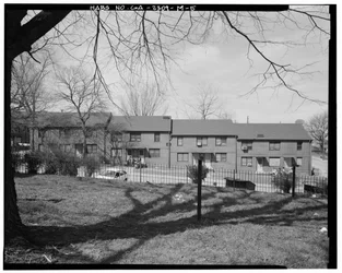 Oostzijde - Clark Howell Homes, Gebouw J-1, 432 Venable Street, Atlanta, Fulton County, GA