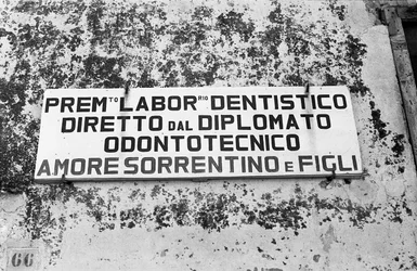 CROTONE, TANDTECHNISCH LABORATORIUM,