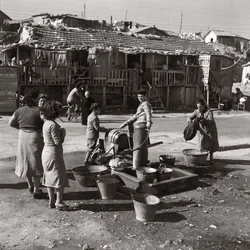 VROUWEN EN DE FONTEIN RAGAZZINI