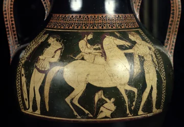 Attische wit-figuur amphora met amazones die zich voorbereiden op de strijd, ca. 525-520 v.Chr. (keramiek) (detail)