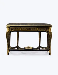 Een van een paar pier tafels met bruin schildpad en verguld montuur, c.1710