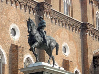 Ruiterstandbeeld van de Condottiere Colleoni door Andrea del Verrocchio