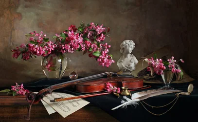 Vioolstilleven met bloesems