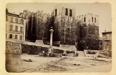 De stad Marseille en haar omgeving rond 1885-1890: de kerk van Saint Victor - privécollectie