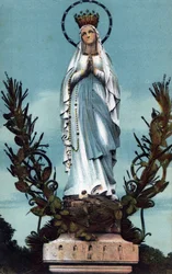 De gekroonde maagd in Lourdes - Hautes Pyrenees (65) rond 1900