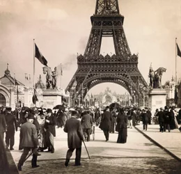 Wereldtentoonstelling van 1900 in Parijs: Uitzicht genomen op Champs de Mars - Privécollectie