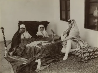 Dames rustend in de harem, late 19e eeuw