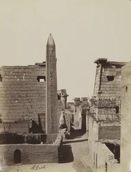 Obelisk en Pyloon van Ramses