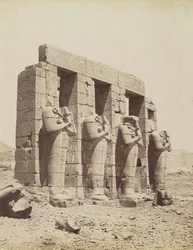 Ramesseum, Thebe, uitzicht op het zuidoosten van de Tweede Hof