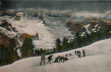 Sneeuwballengevecht in Paradise Valley midden in de zomer, Mount Rainier National Park, ca. 1916
