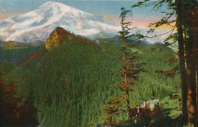 De Weg bij Rickseeker Point, Mount Rainier in de Verte, Washington