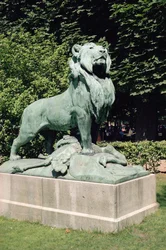 Nubische leeuw en zijn prooi, 1870 (brons)