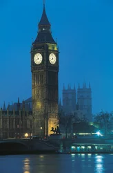 Nachtzicht op Big Ben aan de Theems, Londen, Engeland, Verenigd Koninkrijk