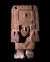 Azteekse kunst: voorstelling van Chicomecoatl (ook Xilonen genoemd), godin van de jonge maïs en de vruchtbaarheid. Nationaal Museum voor Antropologie, Mexico