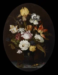 Stilleven van bloemen in een glazen vaas