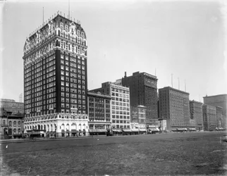 Gebouwen aan Michigan Avenue van Balbo Street tot Van Buren Street, Chicago, Illinois, VS, ca. 1905