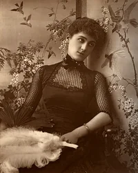 Mary Moore, Britse actrice, 1886