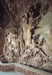 Interieur van de grot gecreëerd door Bernardo Buontalenti (Grotta del Buontalenti)