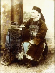 Portret van een Mandarijn, waarschijnlijk Kantonees, circa 1890s, ca. 1890s