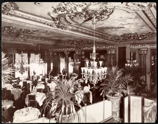 Een eetkamer in het Hotel Savoy, ca. 1895-96
